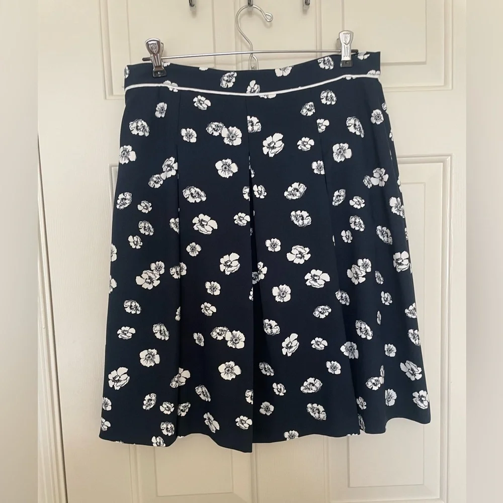 NWT Brooks brothers floral pleated A-line skirt size 10